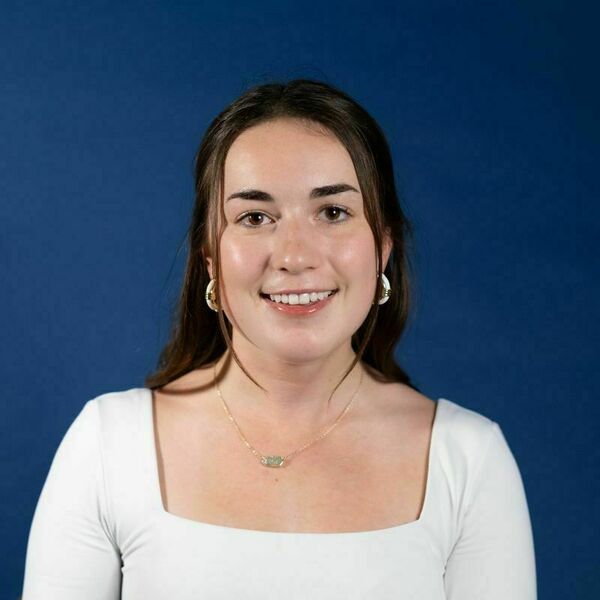 Macy Hopkinson Headshot
